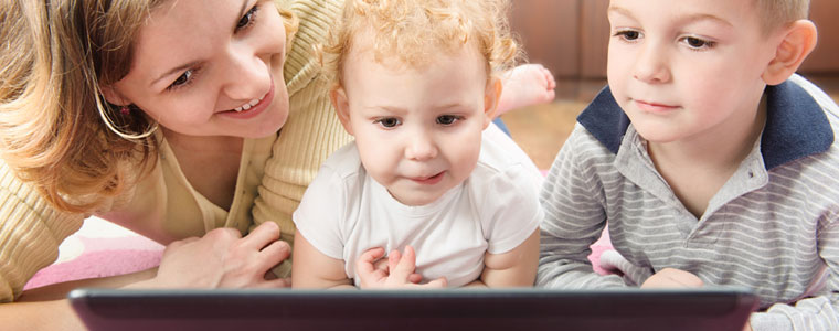 Partagez vos photos/vidéos de famille en toute sécurité avec vos proches : Créez votre réseau social familial privé dès maintenant
